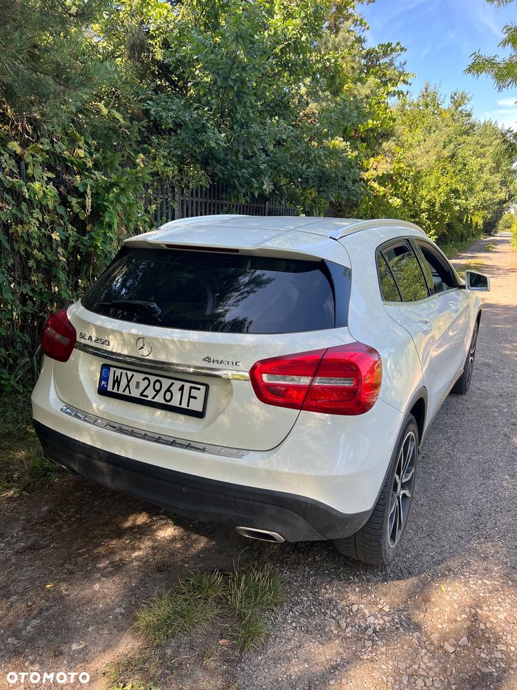 Mercedes-Benz GLA 250 4-Matic - 2