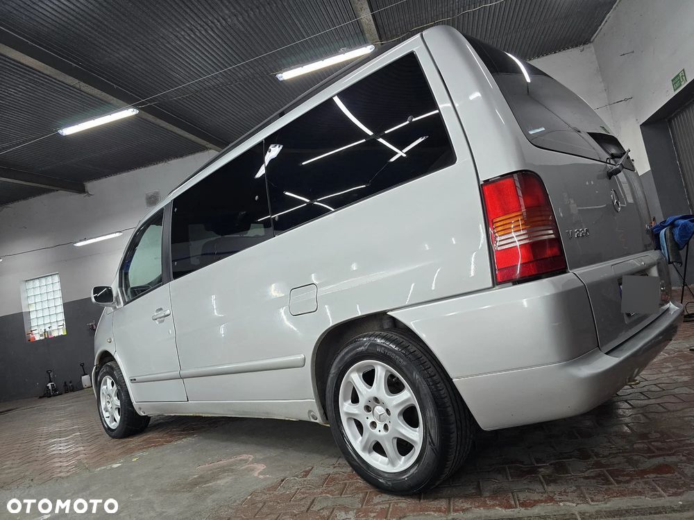 Mercedes-Benz Klasa V - 8