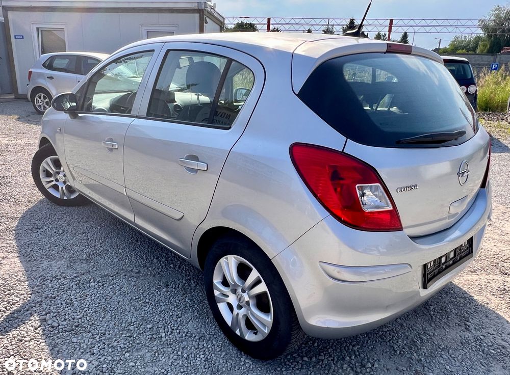 Opel Corsa 1.2 16V Edition - 5