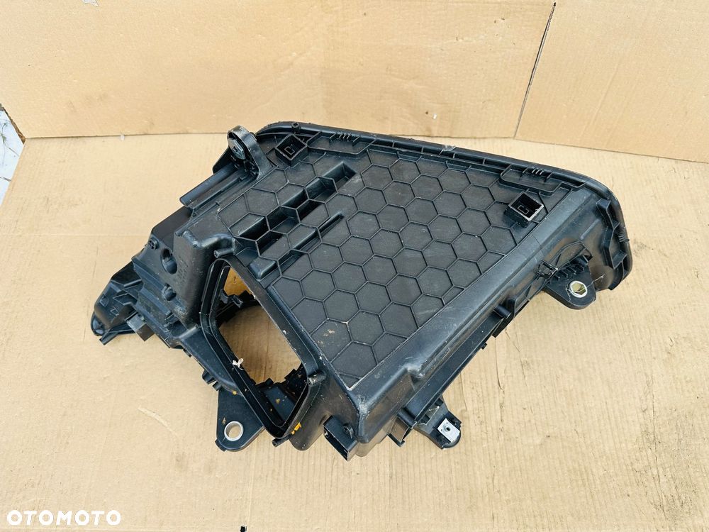 OBUDOWA PUSZKA PRAWA MERCEDES SL W232 FULL LED - 4