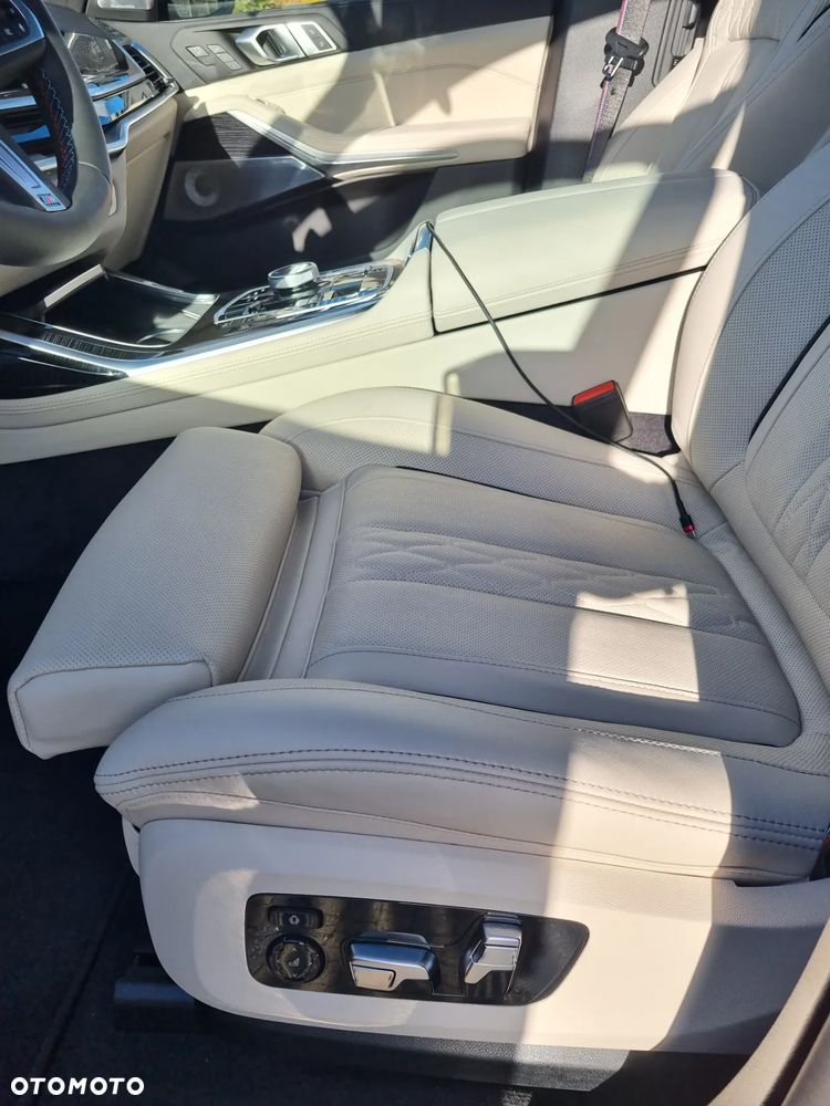 BMW X7 - 12