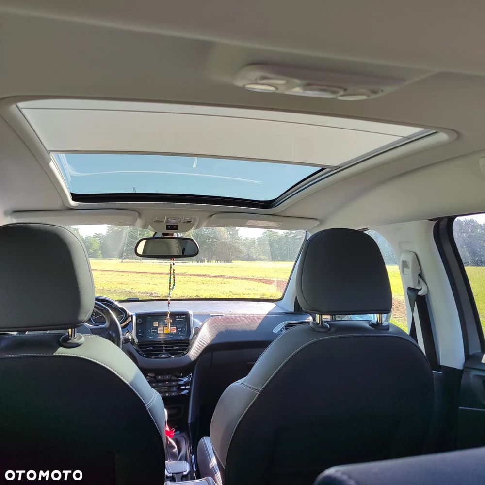 Peugeot 2008 1.2 Pure Tech Allure S&S - 7