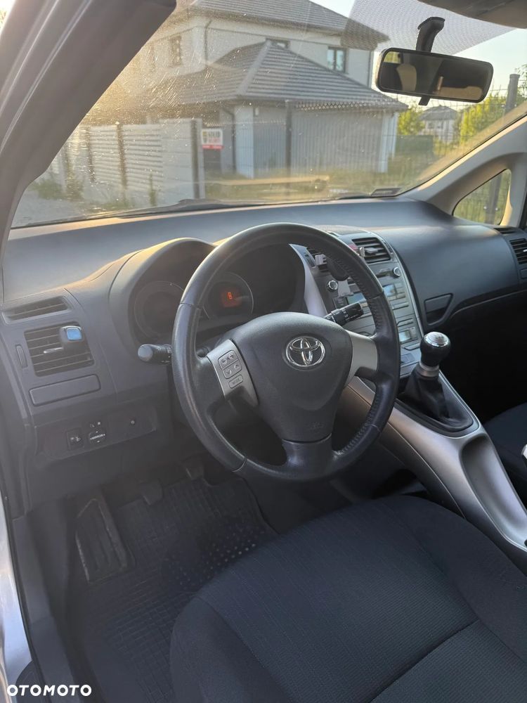 Toyota Auris - 5