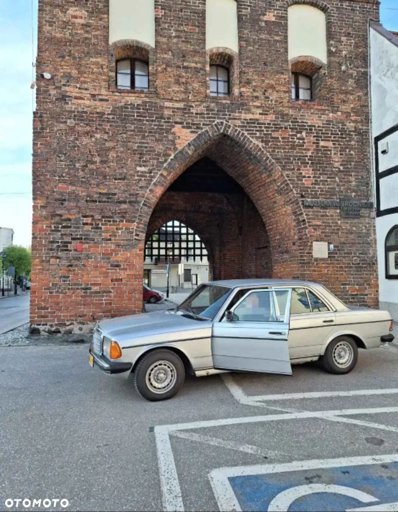 Mercedes-Benz W123 - 3