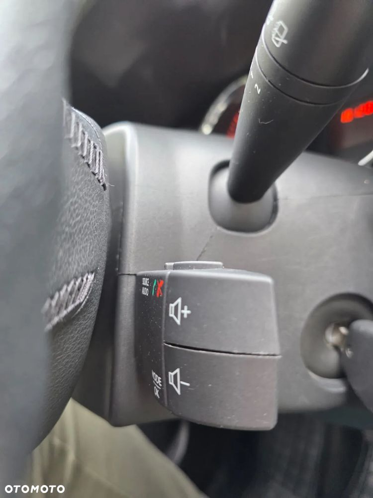 Dacia Sandero TCe 90 Laureate - 25