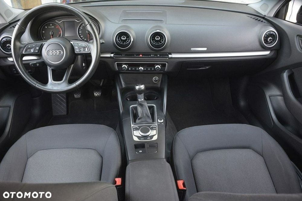 Audi A3 Limousine 1.6 TDI clean diesel Attraction - 17