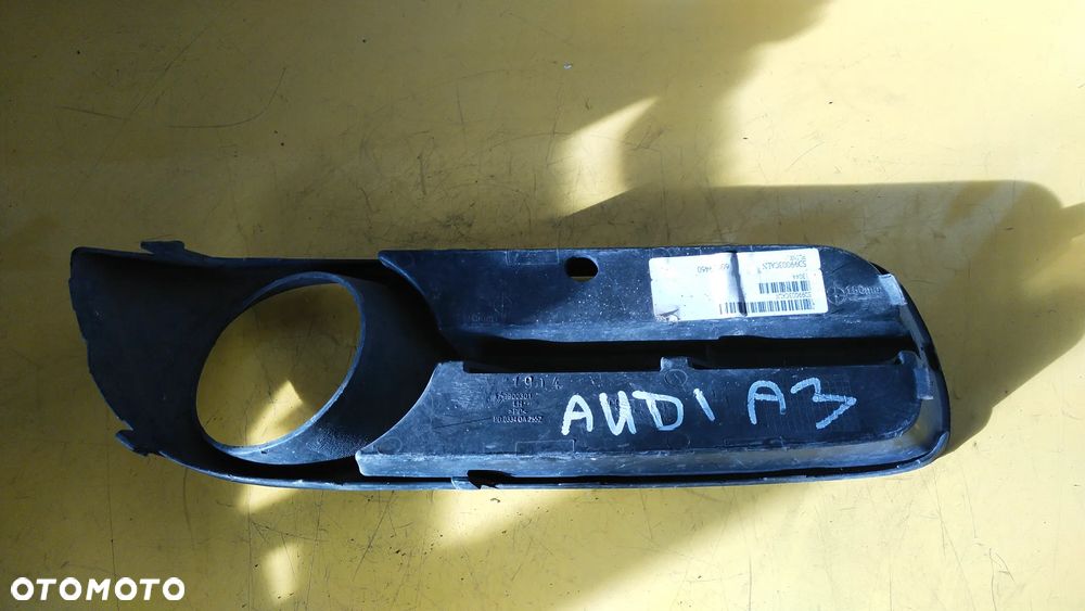 KRATKA ATRAPA ZAŚLEPKA ZDERZAKA AUDI A3 - 2