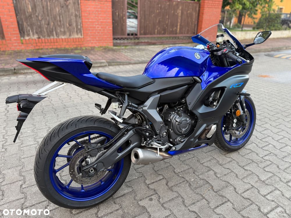 Yamaha R7 - 9