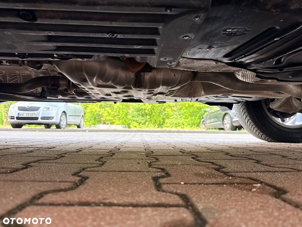 Jeep Grand Cherokee 3.6 V6 Pentastar 4WD Automatik Laredo - 23