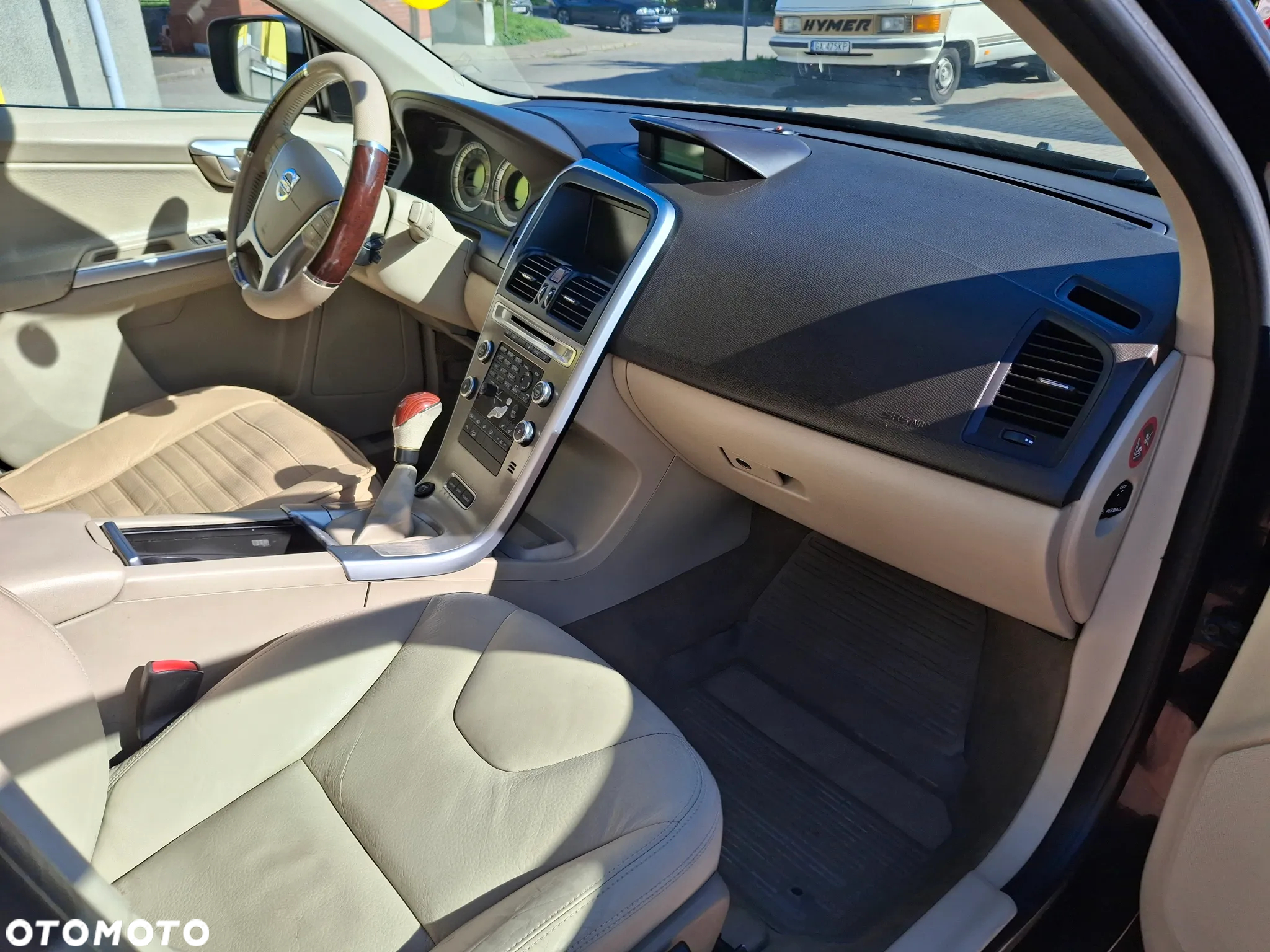 Volvo XC 60 2.4D AWD Momentum - 11