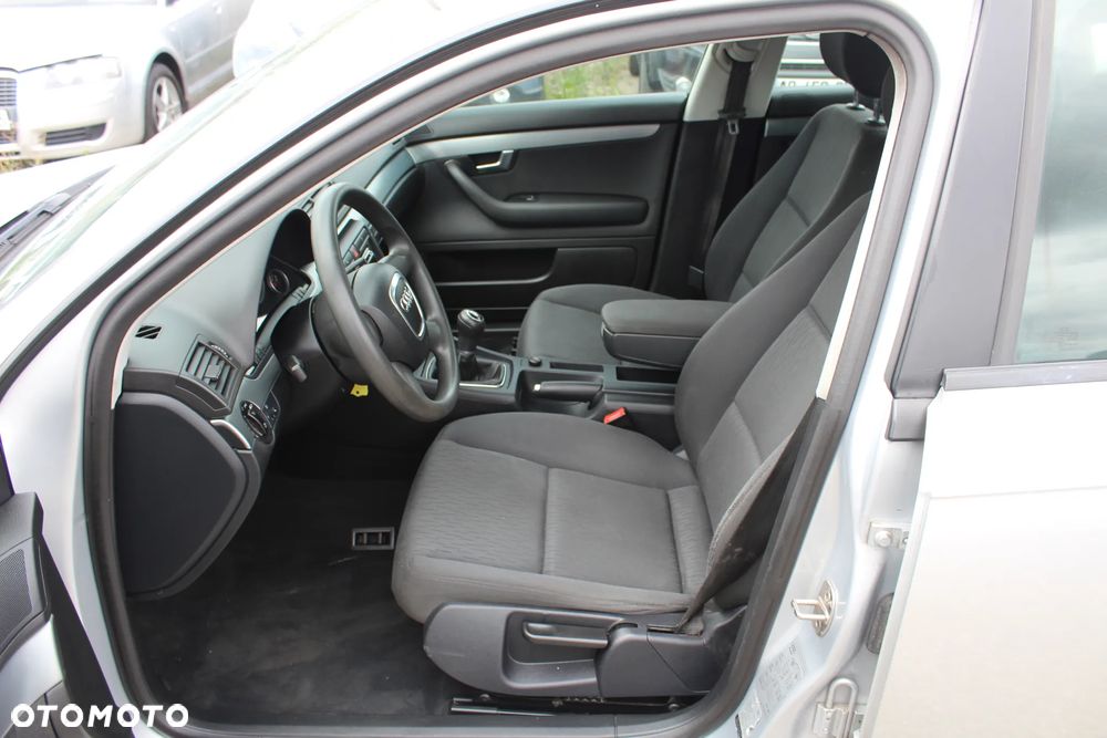 Audi A4 Limousine - 14