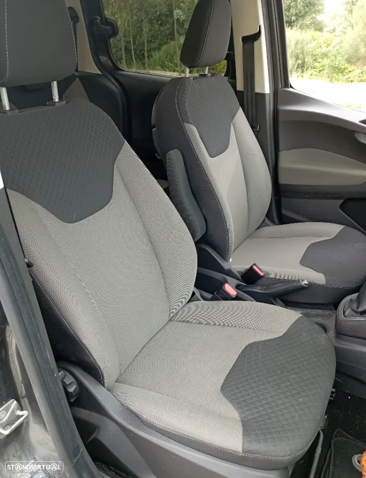 Bancos Frontais e Traseiros Ford Tourneo Courier 2017 - 2
