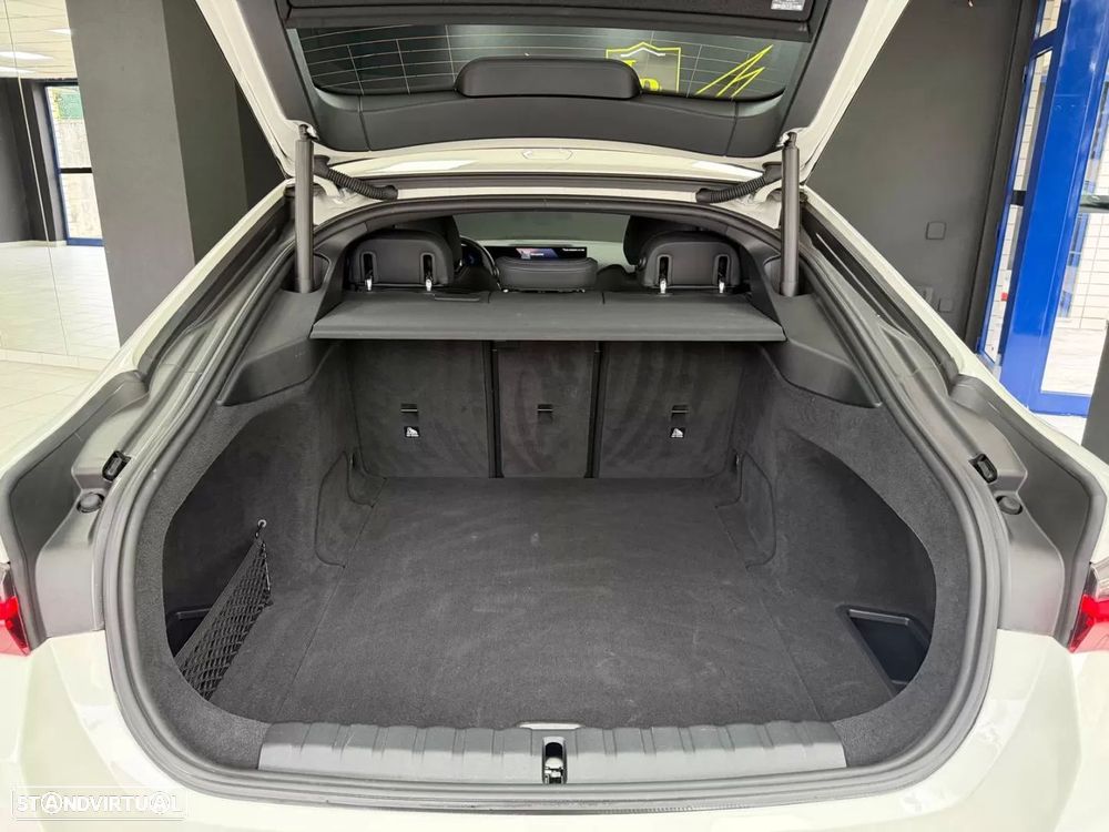 BMW i4 eDrive35 Pack Desportivo M - 33