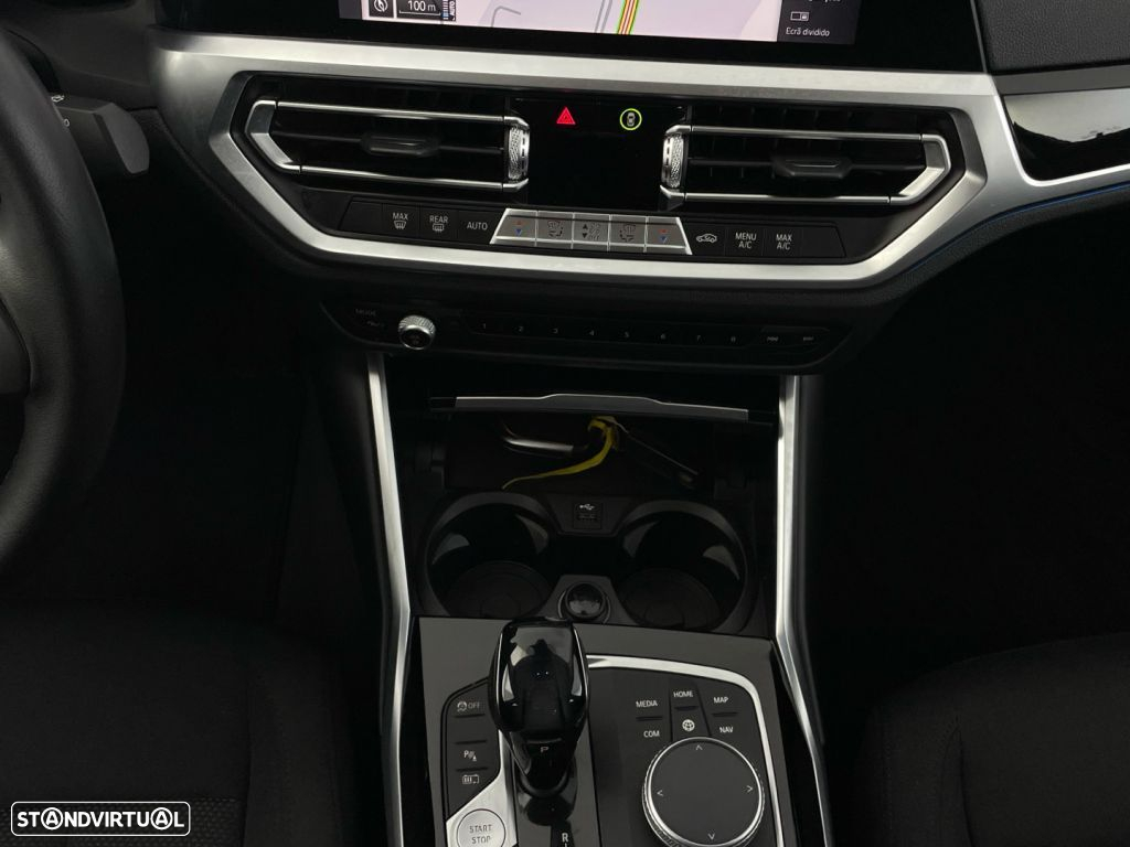 BMW 330 e Auto - 16