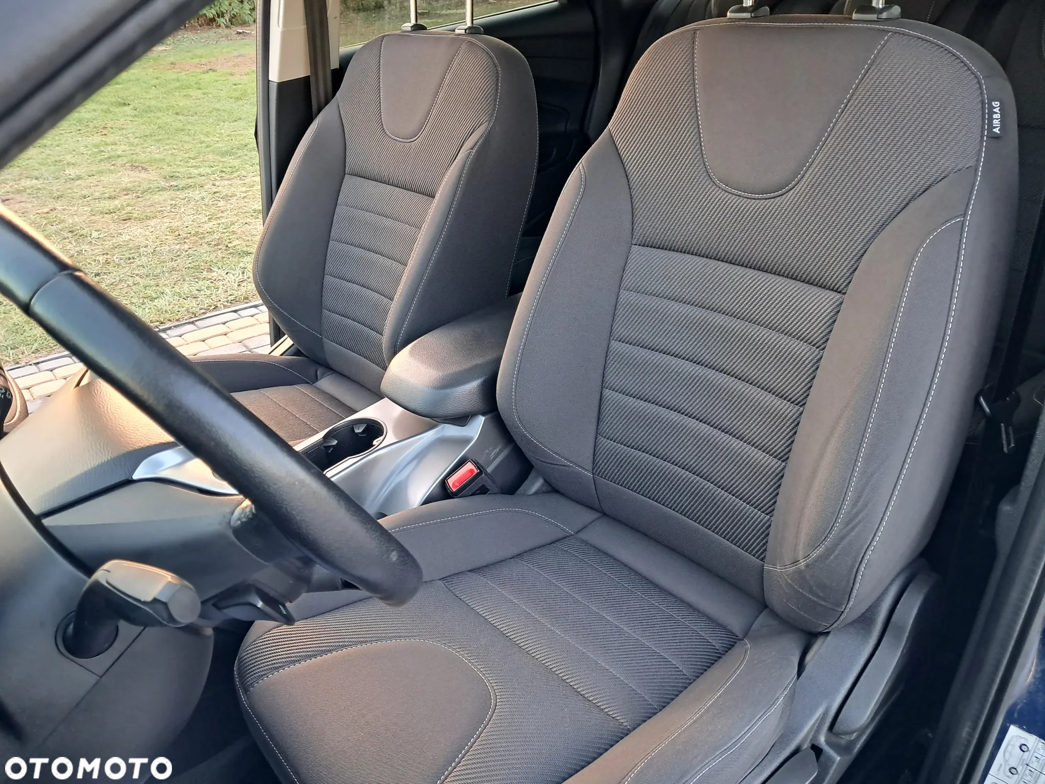 Ford Kuga - 16