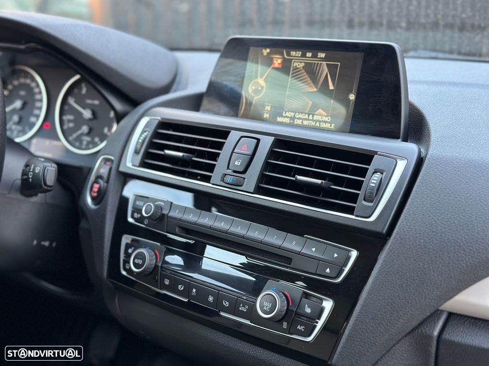 BMW 116 d EDynamics Line Urban - 12