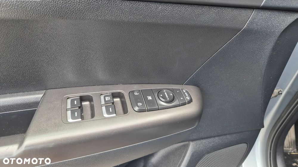 Kia Sportage - 12