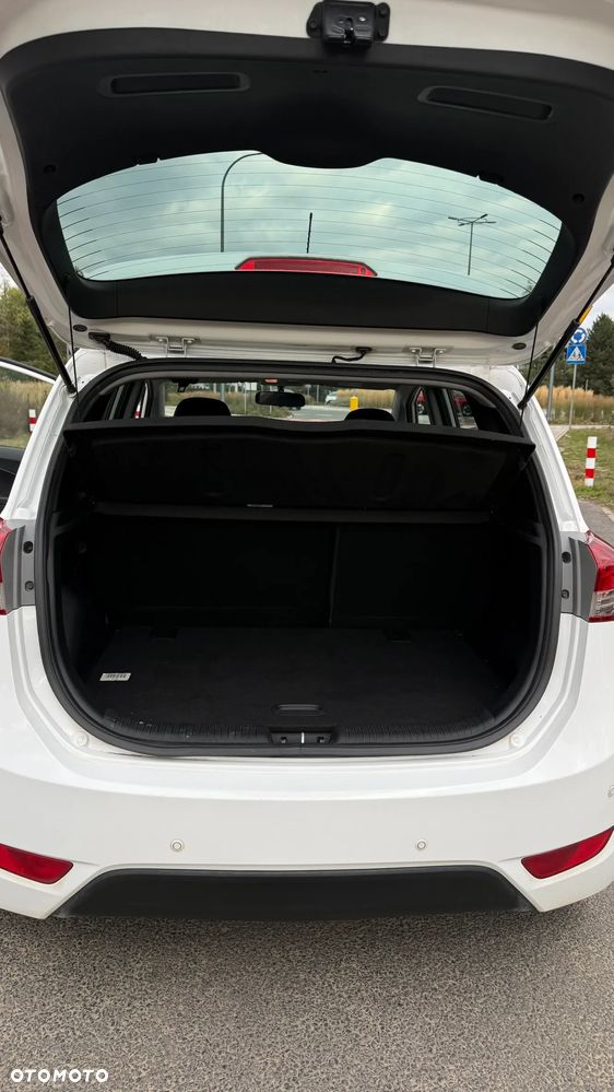 Hyundai ix20 1.6 Comfort - 18