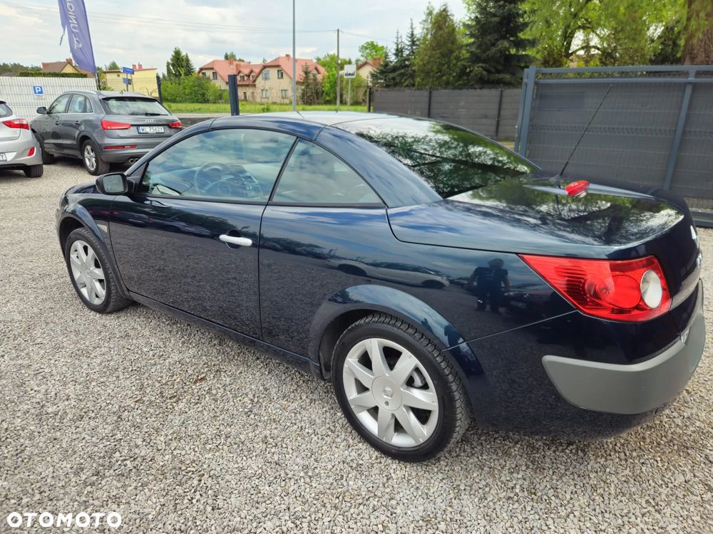 Renault Megane 1.6 Avantage - 11