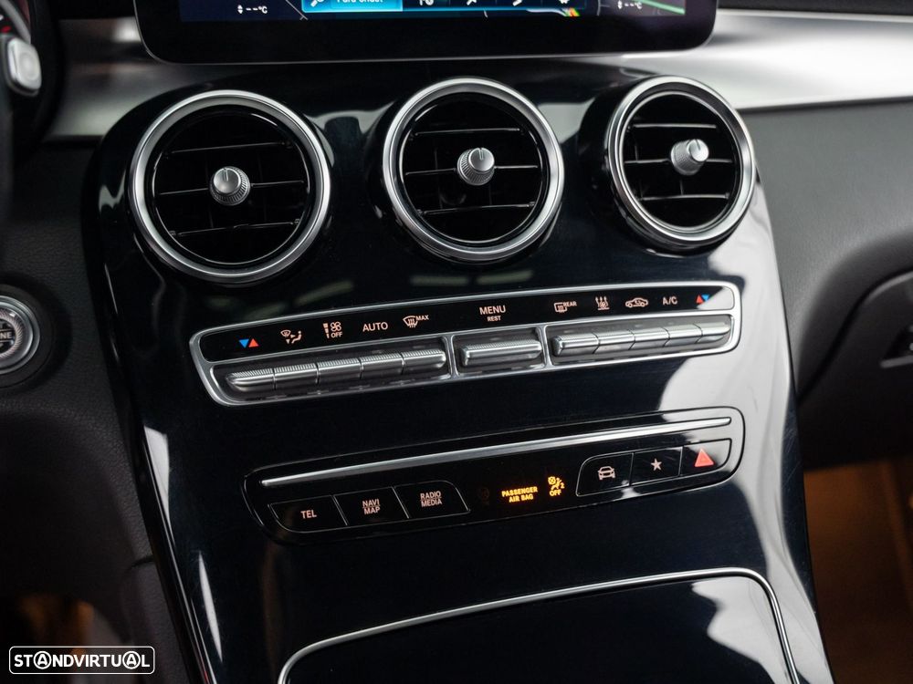 Mercedes-Benz GLC 300 e Coupé 4Matic - 29