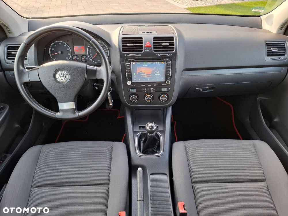 Volkswagen Golf 1.6 Sportline - 32