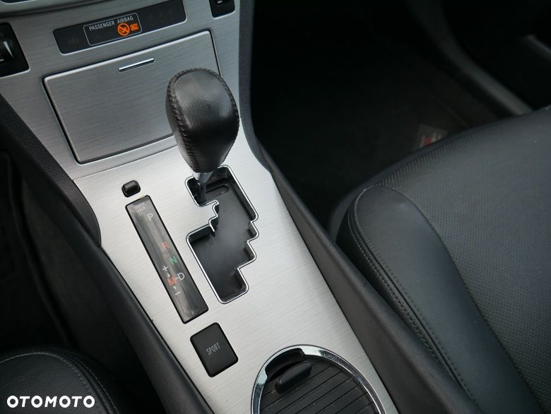 Toyota Avensis Touring Sports 1.8 Executive - 6