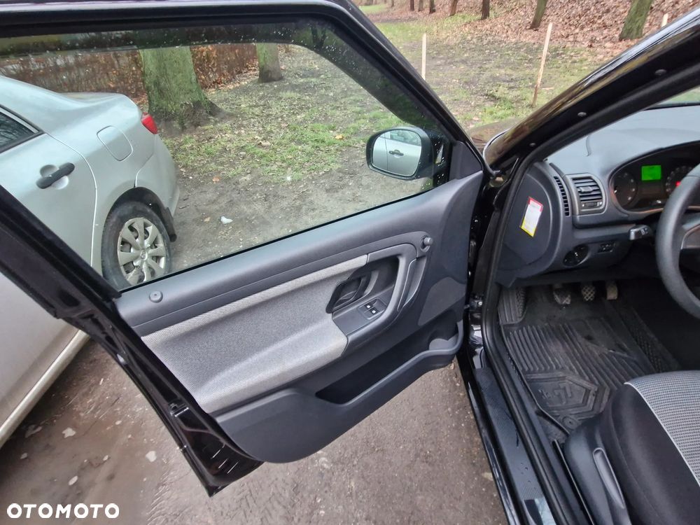 Skoda Fabia 1.4 16V Family - 11