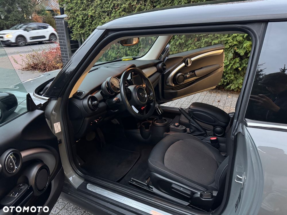 MINI Cooper Standard - 6