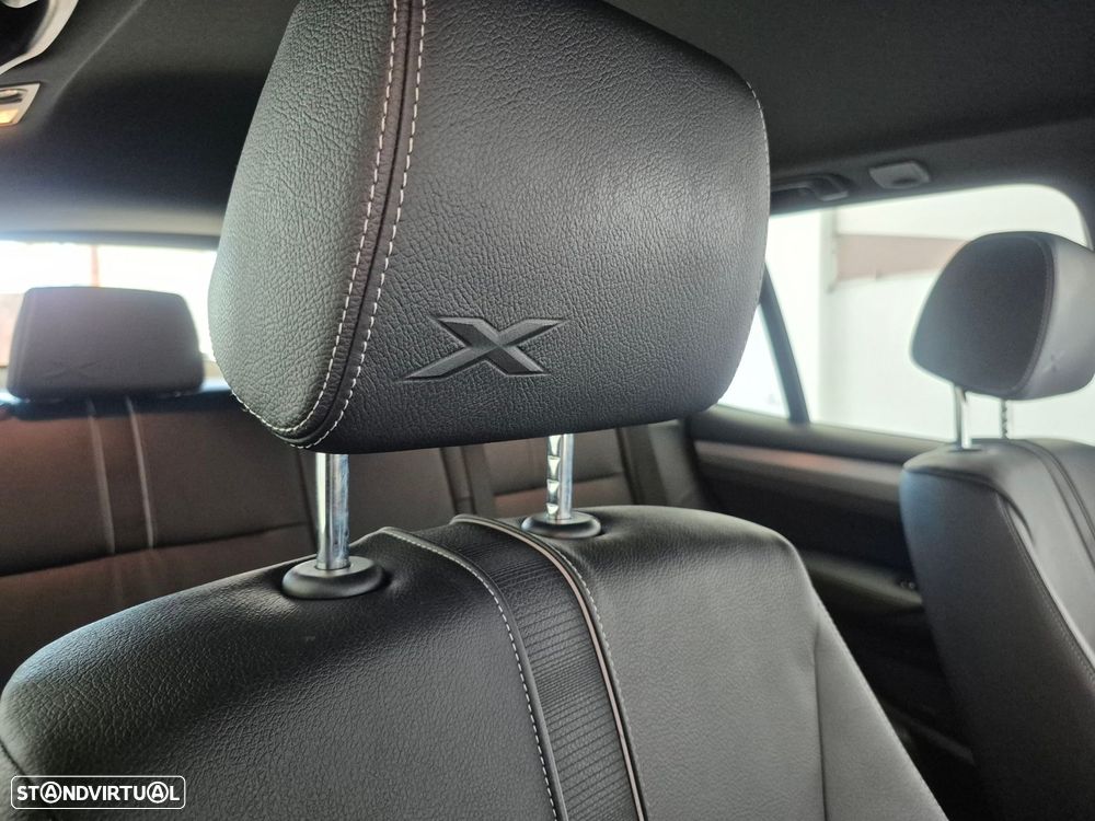 BMW X3 20 d xDrive xLine Auto — fotografia 25
