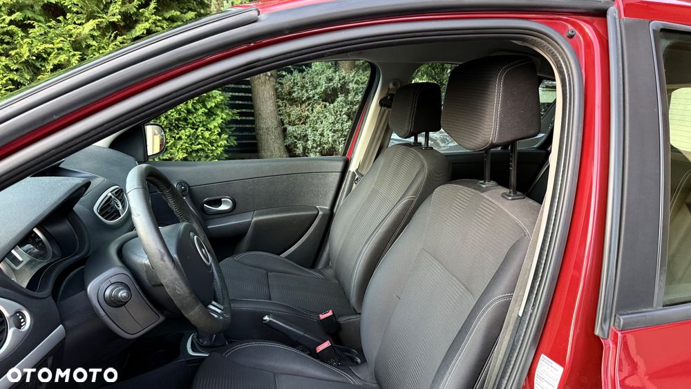 Renault Clio - 21