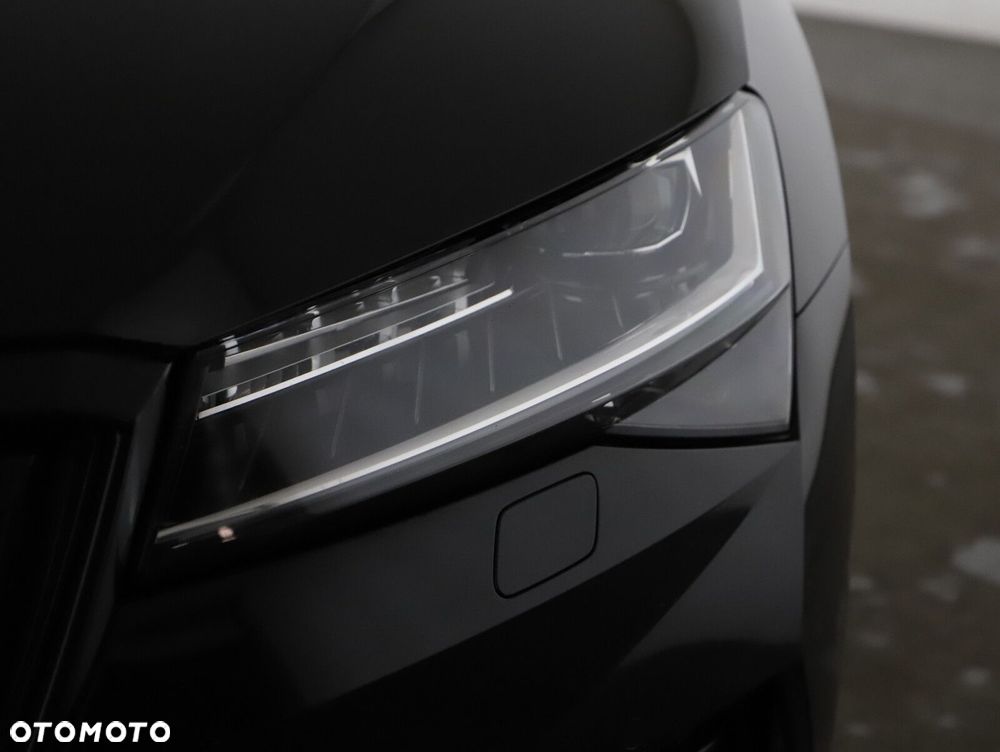 Skoda Superb 2.0 TDI SCR Sportline DSG - 30