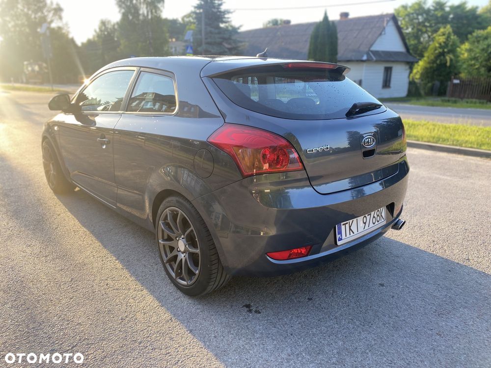 Kia Ceed - 5