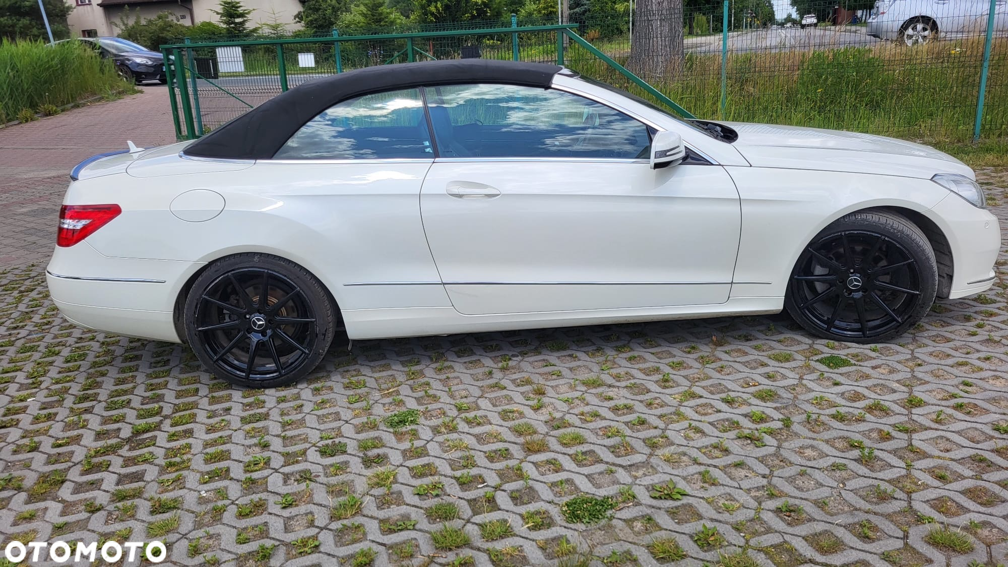 Mercedes-Benz Klasa E 250 CGI Cabrio BlueEFFICIENCY Automatik Avantgarde - 11