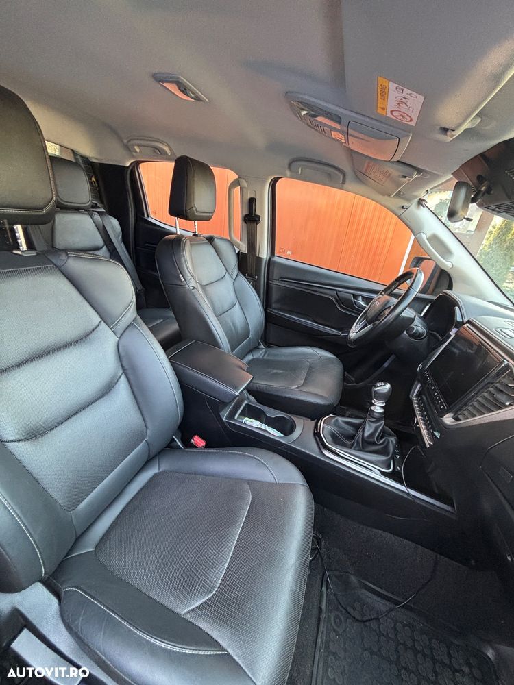 Isuzu D-Max 1.9 DSL 4x4 Double Cab Premium - 4