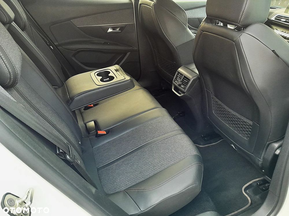 Peugeot 3008 - 21