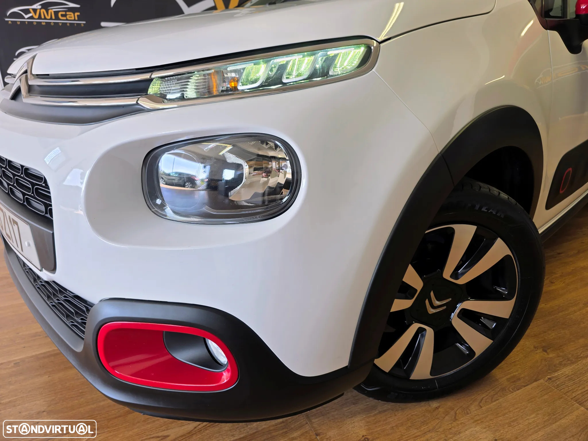 Citroën C3 1.2 PureTech Shine - 2