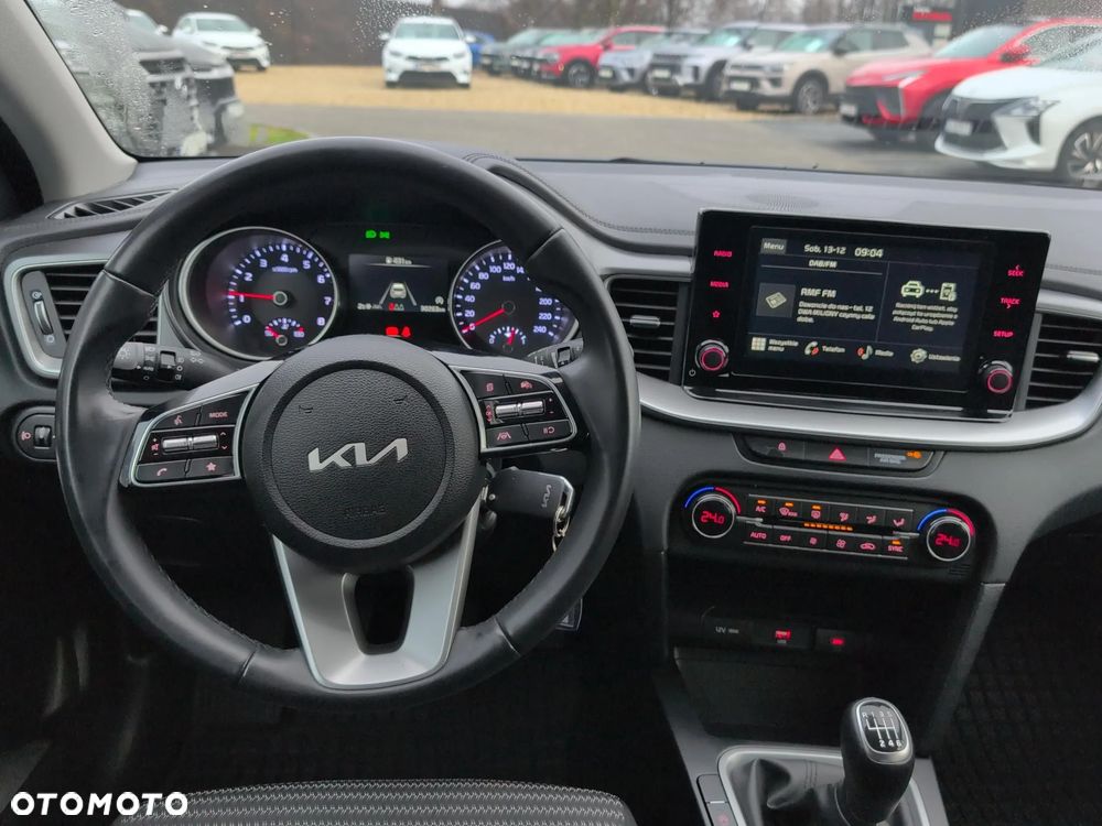 Kia XCeed 1.5 T-GDI M - 13