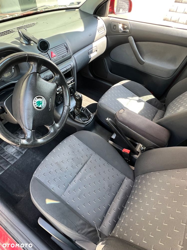 Skoda Octavia 1.6 Tour - 15