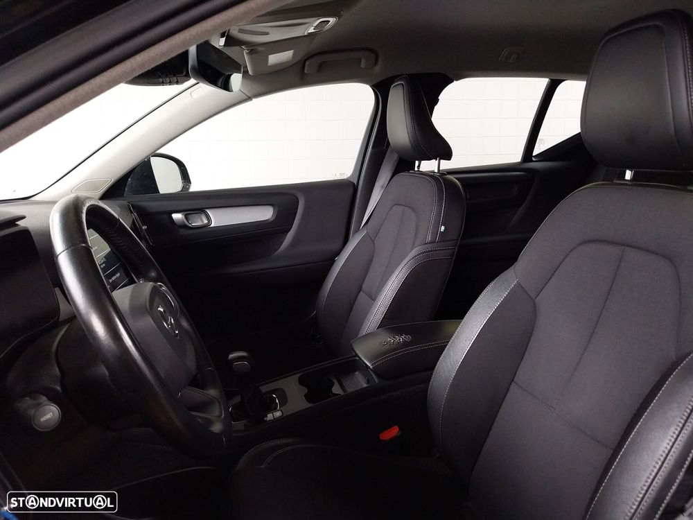 Volvo XC 40 2.0 D3 - 4