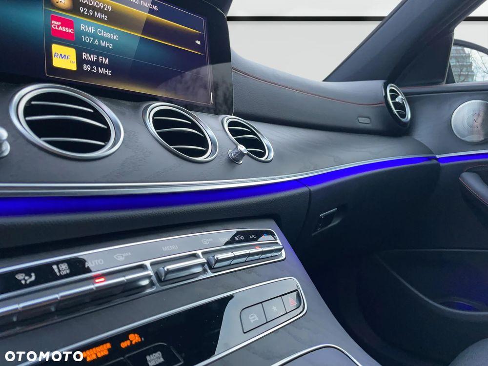 Mercedes-Benz Klasa E AMG 53 4Matic+ AMG Speedshift TCT-9G - 24