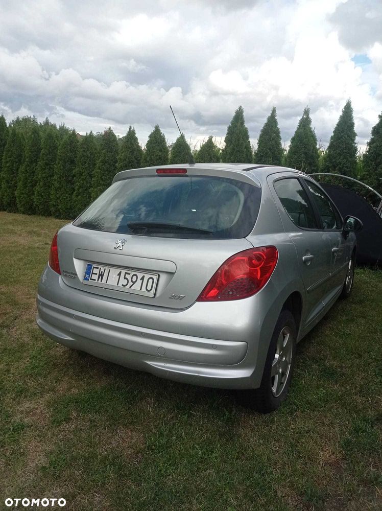 Peugeot 207 - 3