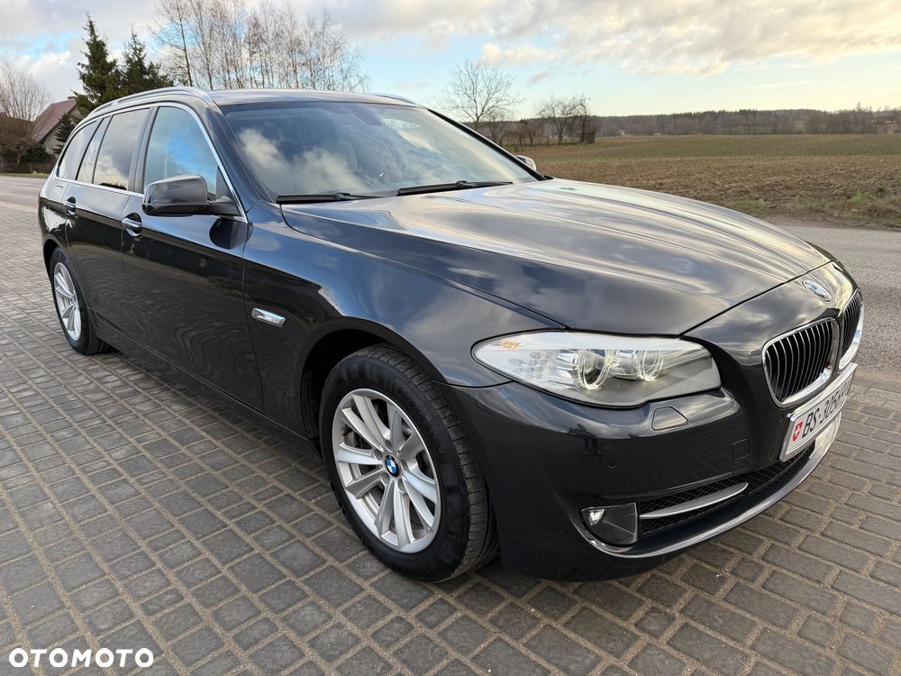BMW Seria 5 528i xDrive Sport-Aut Luxury Line - 14