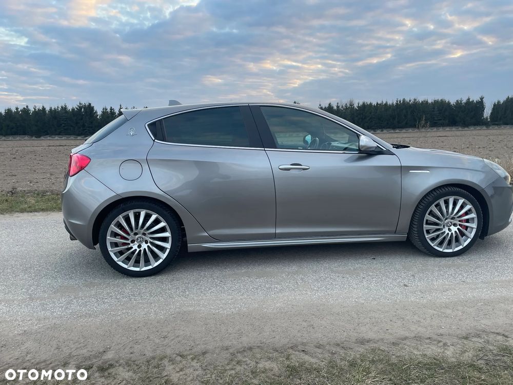 Alfa Romeo Giulietta 1750 TBi Quadrifoglio Verde - 9