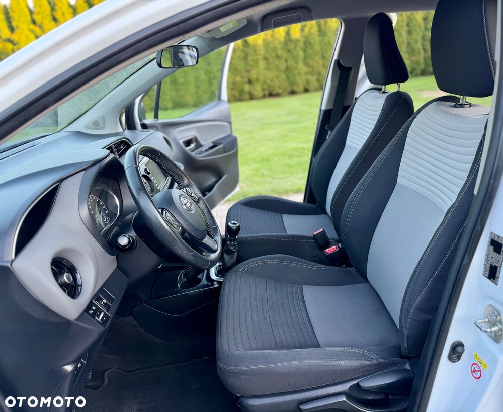 Toyota Yaris 1.5 Dynamic - 34