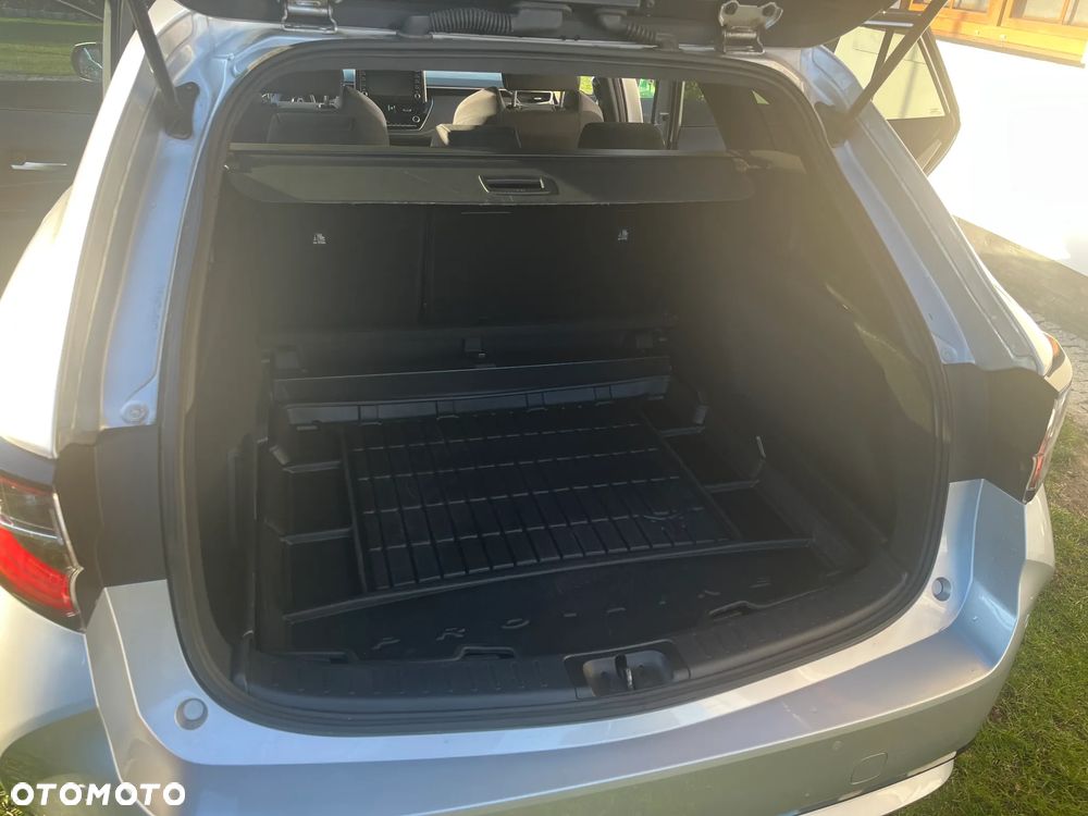 Toyota Corolla 1.8 Hybrid GPF Comfort - 3