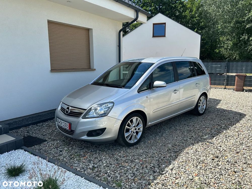 Opel Zafira 1.8 Design Edition - 1