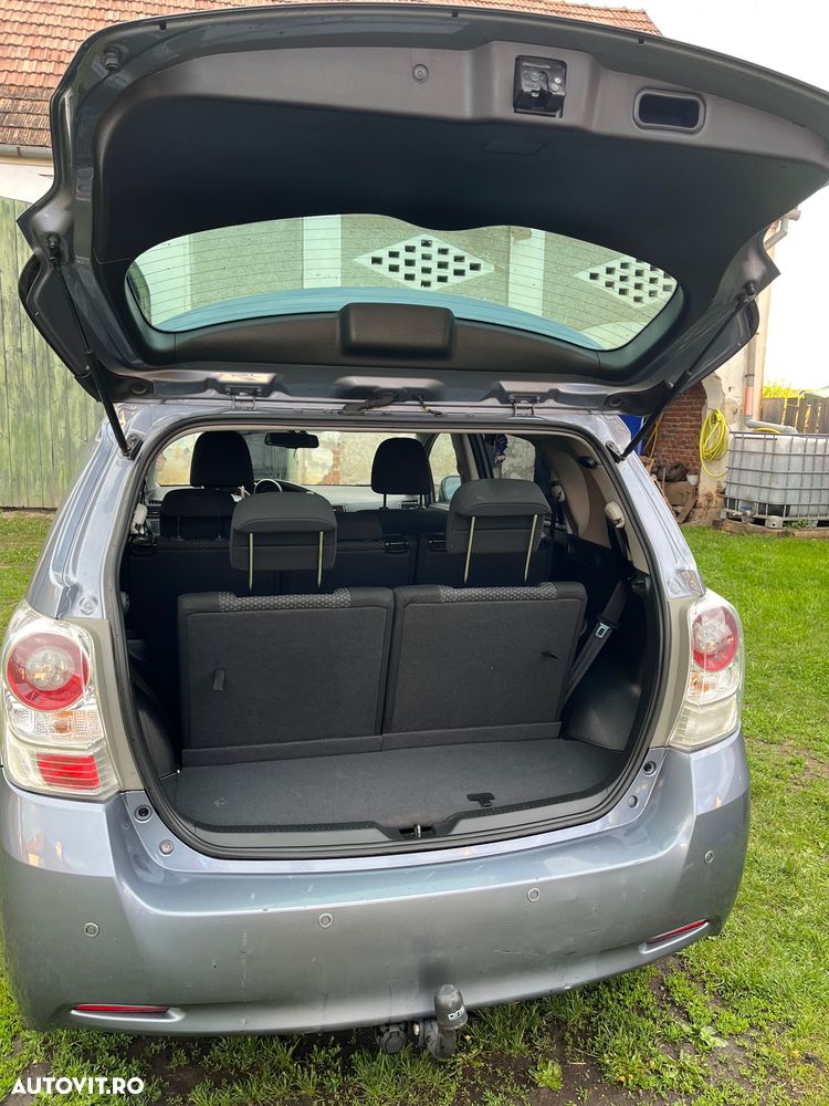 Toyota Verso 2.0 Sol - 13