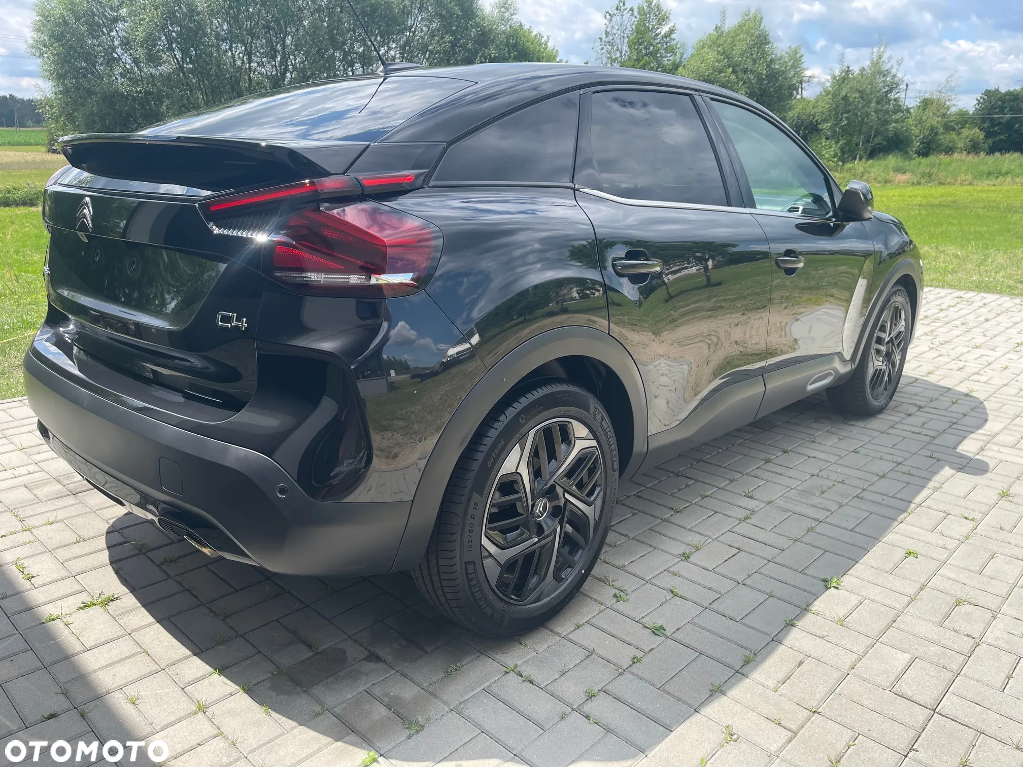 Citroën C4 BlueHDi 130 Stop&Start EAT8 SHINE - 2