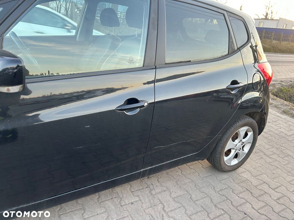 Kia Venga - 22