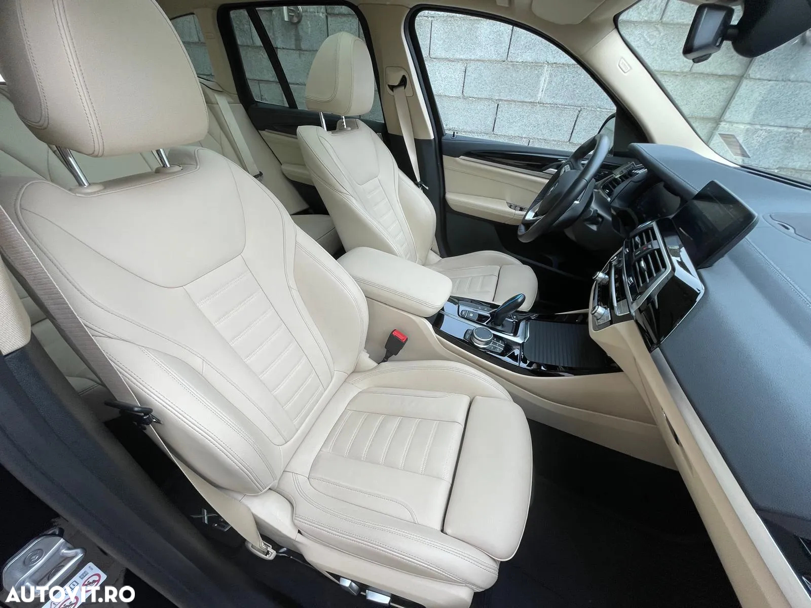 BMW iX3 Standard - 11
